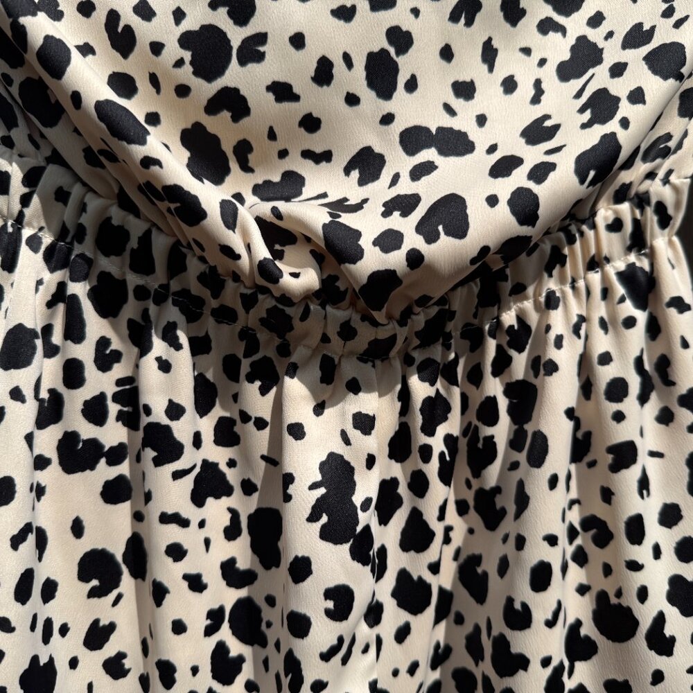 EUC Beach Bunny Off-Shoulder 3/4 Sleeve Tanner Leopard Romper - Picture 8 of 15